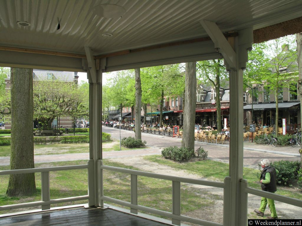 In het centrum van Oisterwijk ligt het plein de Lind. Lang geleden was dit de marktplaats van Oisterwijk.   Tips: Een weekend in Oisterwijk.